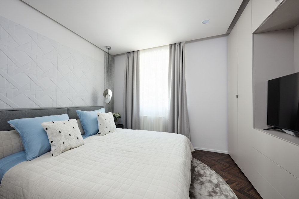 The Amberlyn Suite Hotel 10/50
