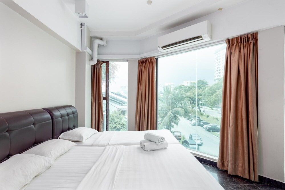 Subang Park Hotel 16/64
