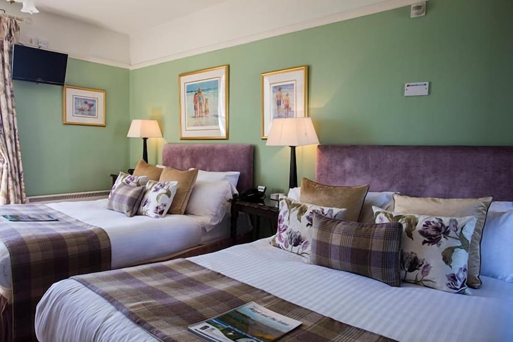 PORT CHARLOTTE HOTEL 10/50