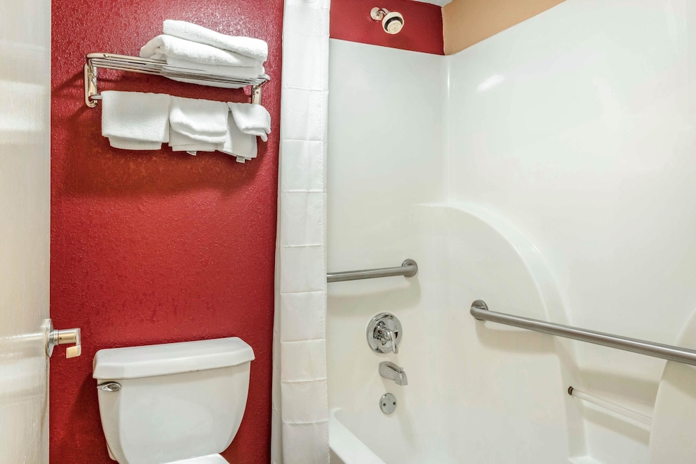 Rodeway Inn Prattville I-65 12/32