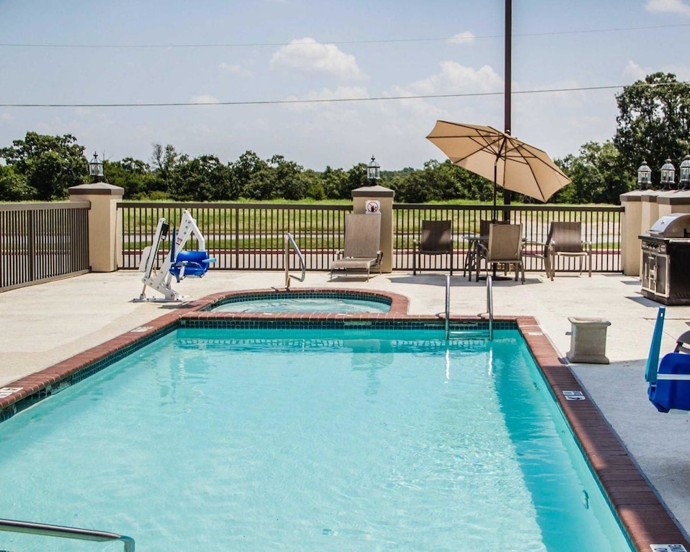 Comfort Suites Mcalester 5/46