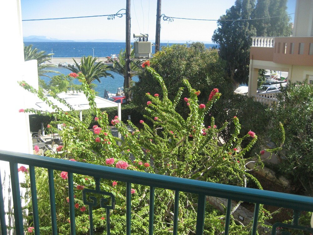Kyveli Apartments 40/50