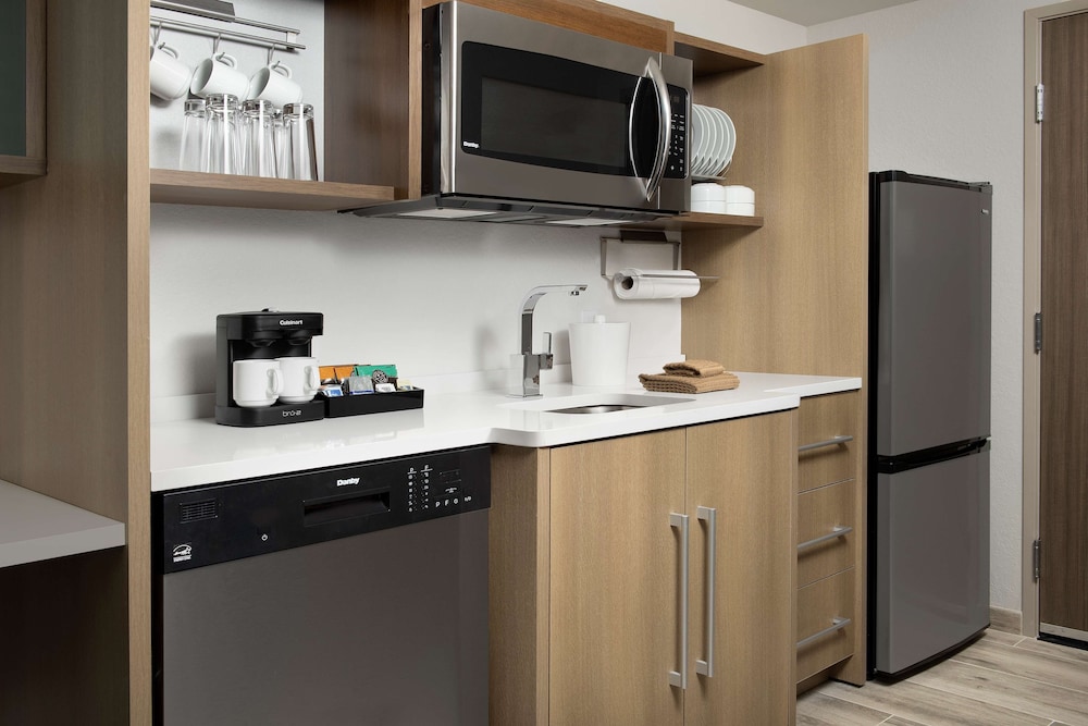 Home2 Suites by Hilton Fort Myers Airport 39/42
