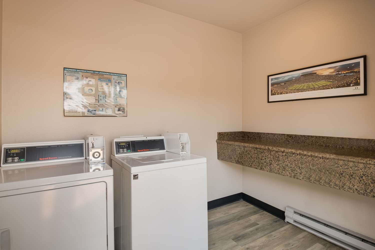 Best Western New Oregon 22/26