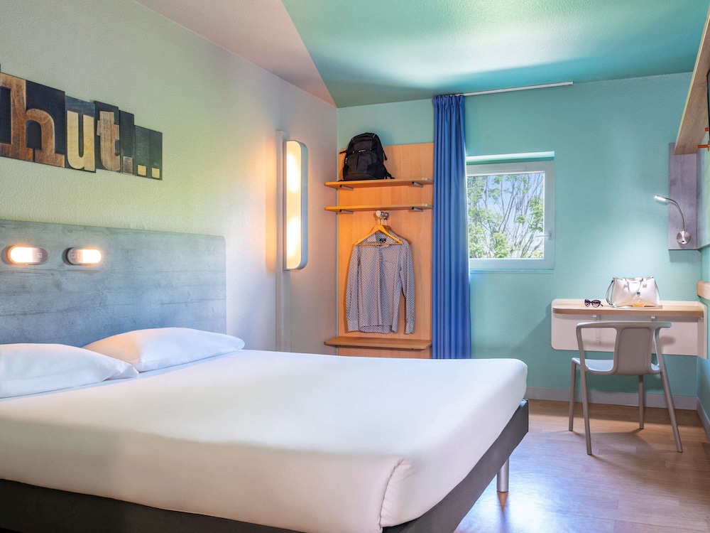Ibis Budget Grigny Centre 16/40