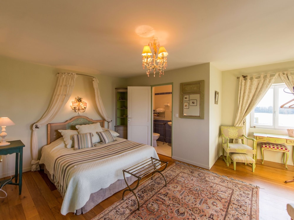 B&B La Barbinais Chambres D'hotes 25/50