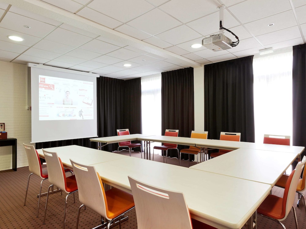 Ibis Aulnay Paris Nord Expo 37/44
