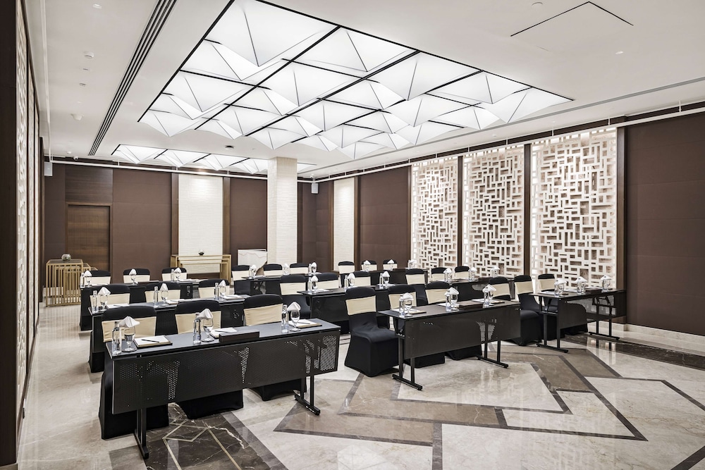 Radisson Blu Hotel & Suites GRT Chennai 42/50