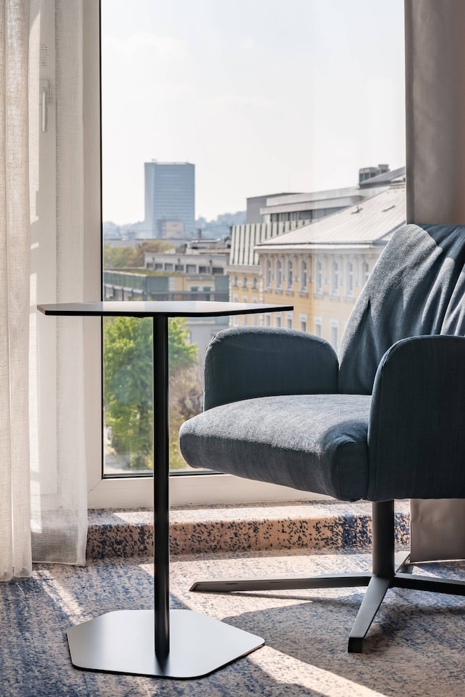 Courtyard By Marriott Linz 49/55