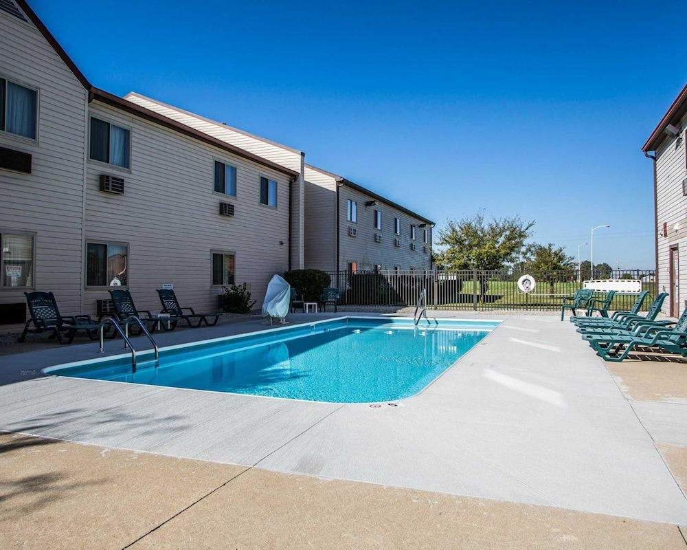 Quality Inn Sidney OH 6/34
