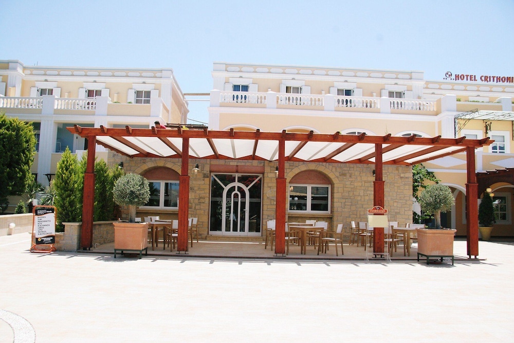 Crithonis Paradise in LEROS