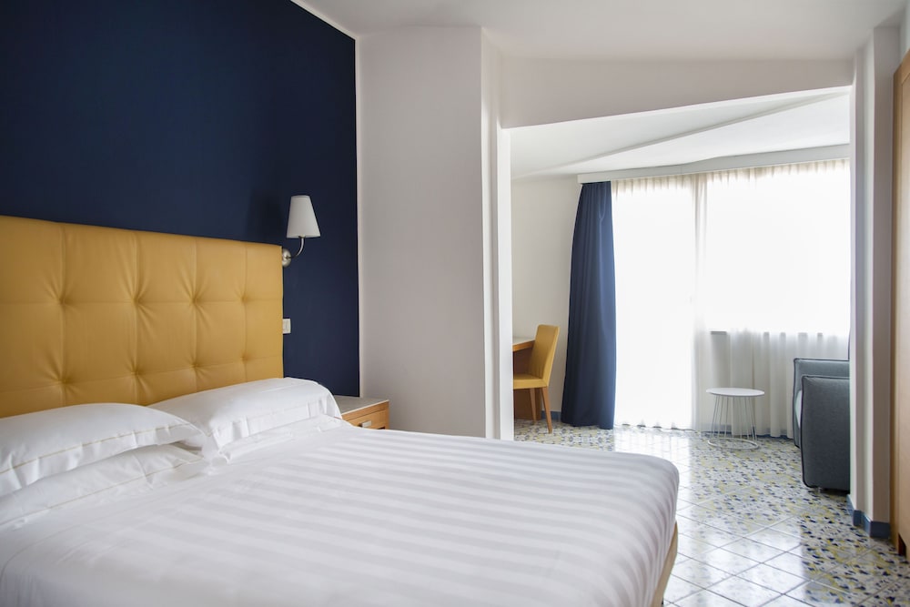 Grand Hotel 24/64