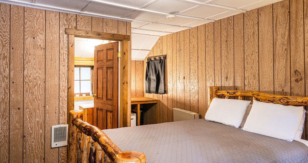Union Creek Resort 17/50
