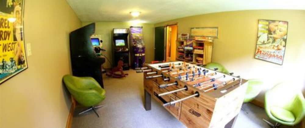 NORTHERN LIGHTS LODGE 53/70