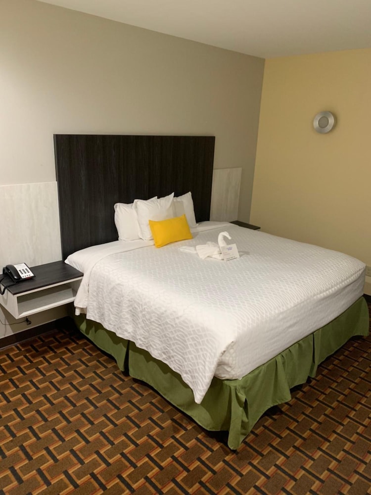 HomeStay Inn & Suites Edinburg 11/21