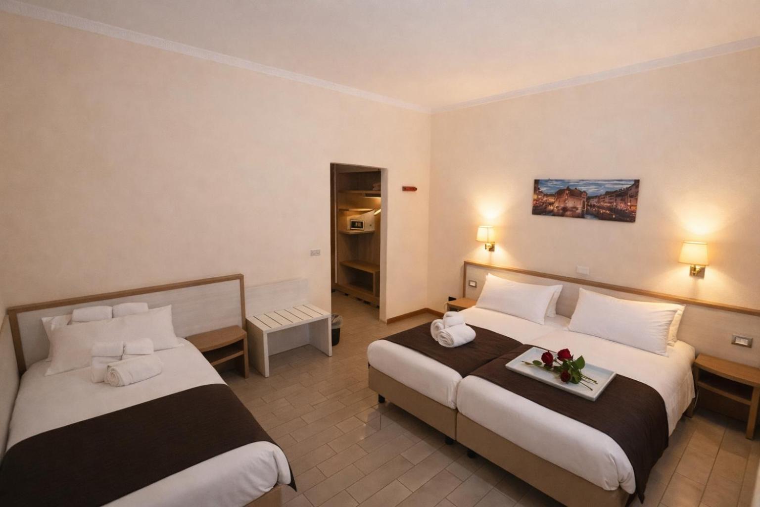 ROOM, TRIPLE