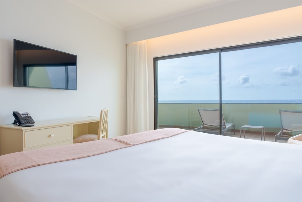 Suite, Sea View
