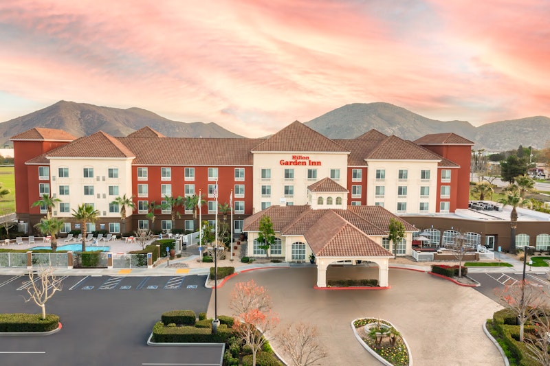 Hilton Garden Inn Fontana 45/46