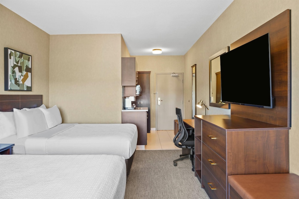 غرفة بسريرين كوين، Ramada By Wyndham Drumheller Hotel & Suites 2/6