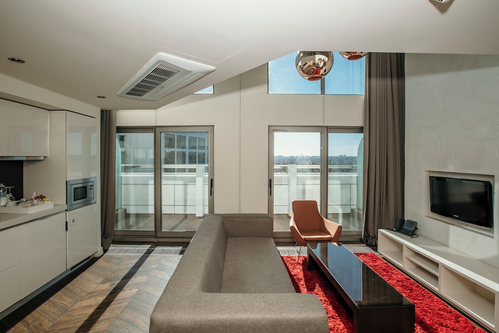 The Elysium Taksim 52/65