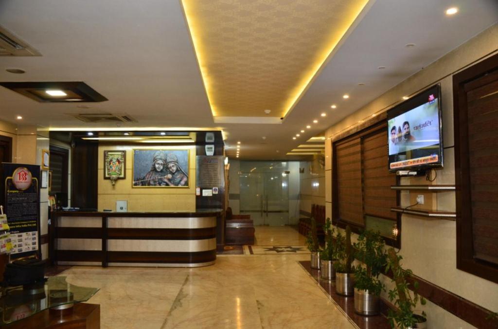 Hotel Basera Brij bhoomi 16/43