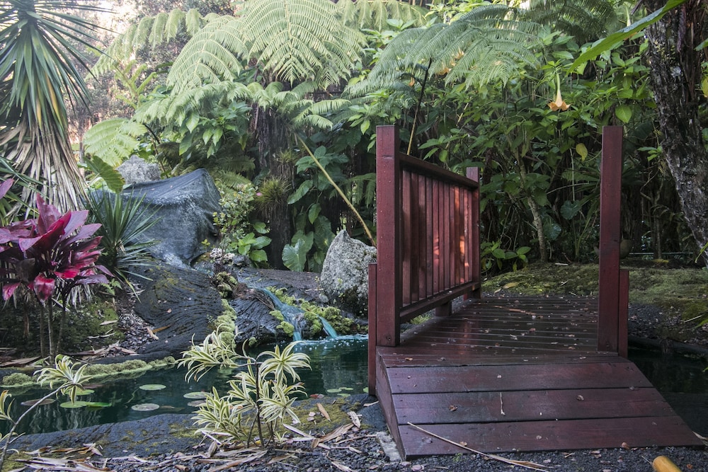 KILAUEA HOSPITALITY GROUP 35/69