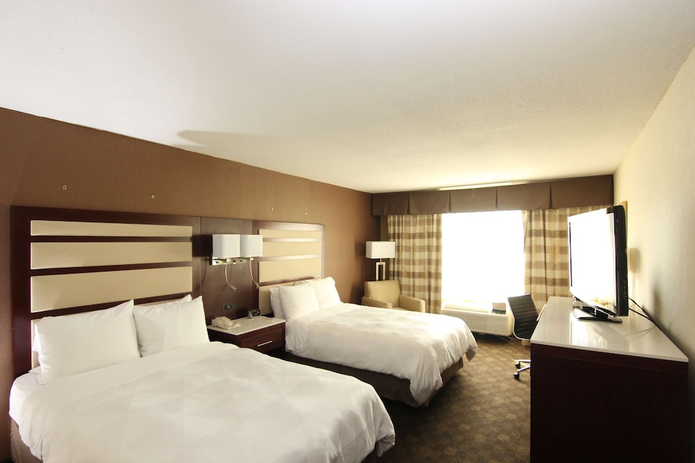 Holiday Inn Piscataway Somerset (Ex Radisson Hotel Piscataway) 35/81