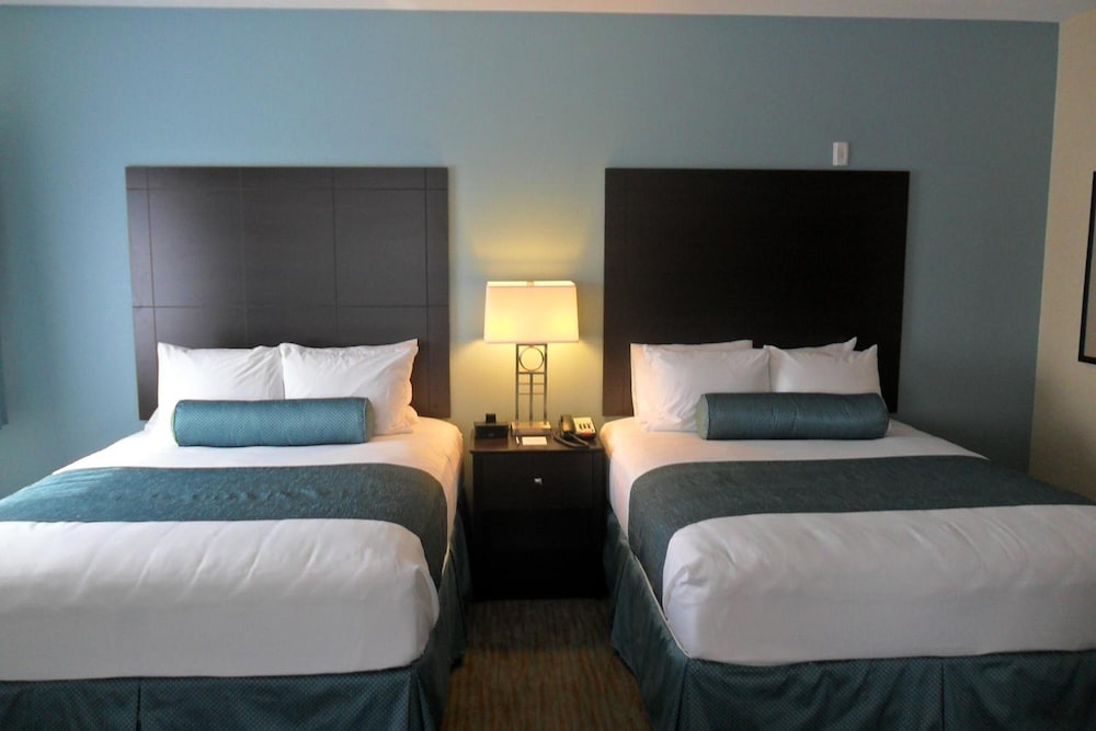 Cobblestone Inn and Suites - Fort Dodge, IA 6/33