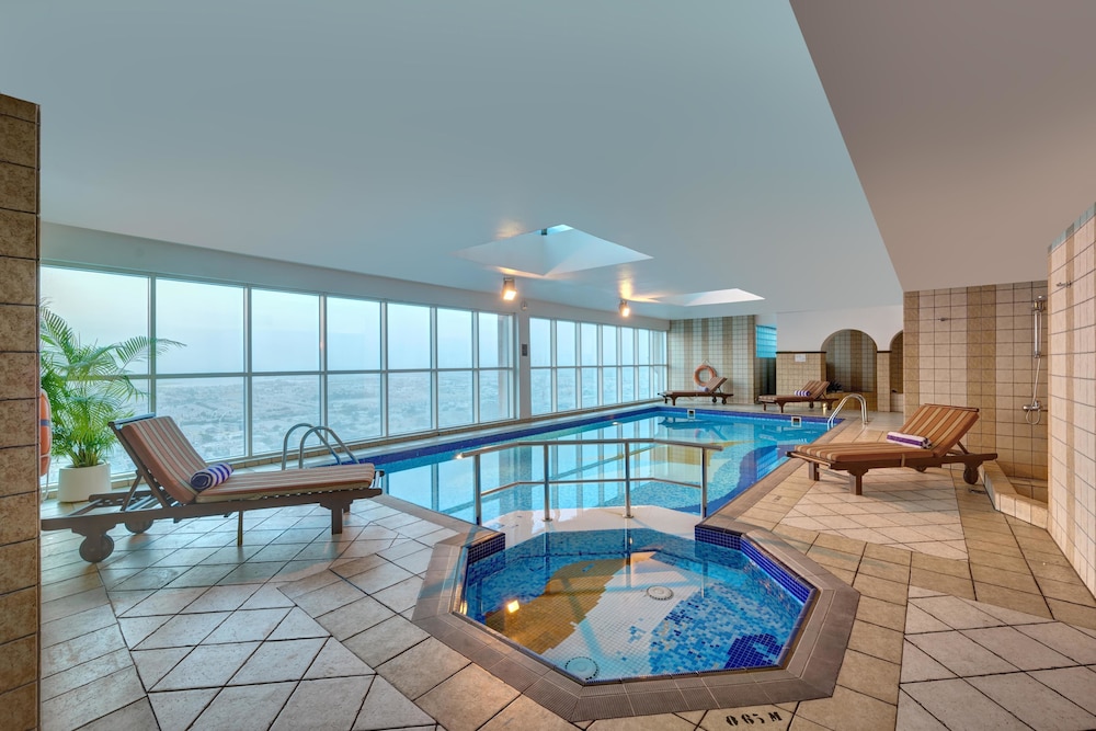 swimming pool spa