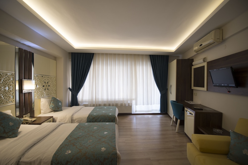 Ozlu Otel 3/30