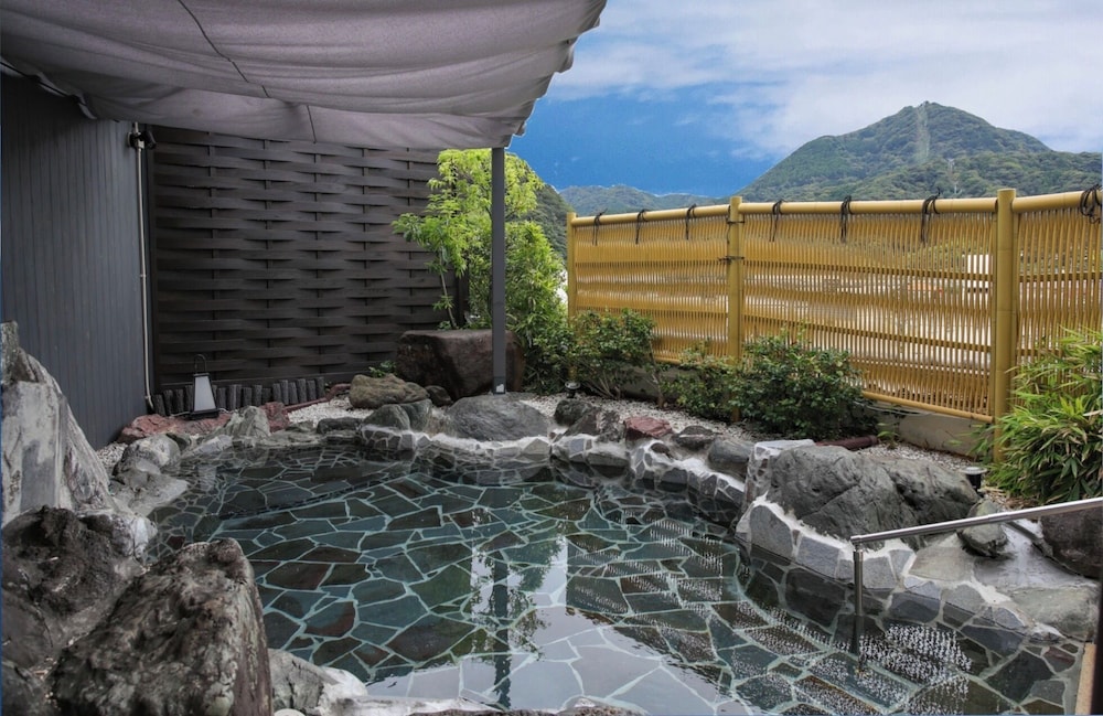 Izunagaoka Onsen Villa Garden Ishinoya 22/46