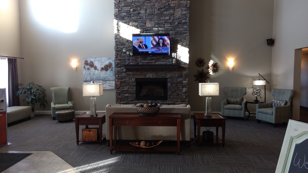 Grandstay Hotel Suites Thief River Falls 13/16