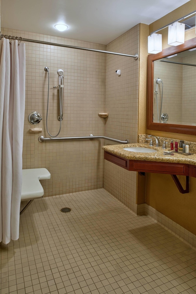 Chicago Marriott Midway 18/50