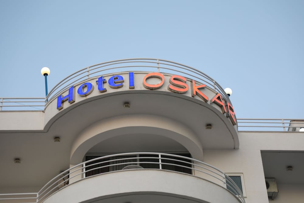 Hotel Oskar 4/60