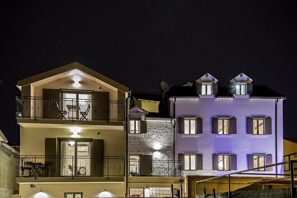 SPLENDIDA PALACE 5/80