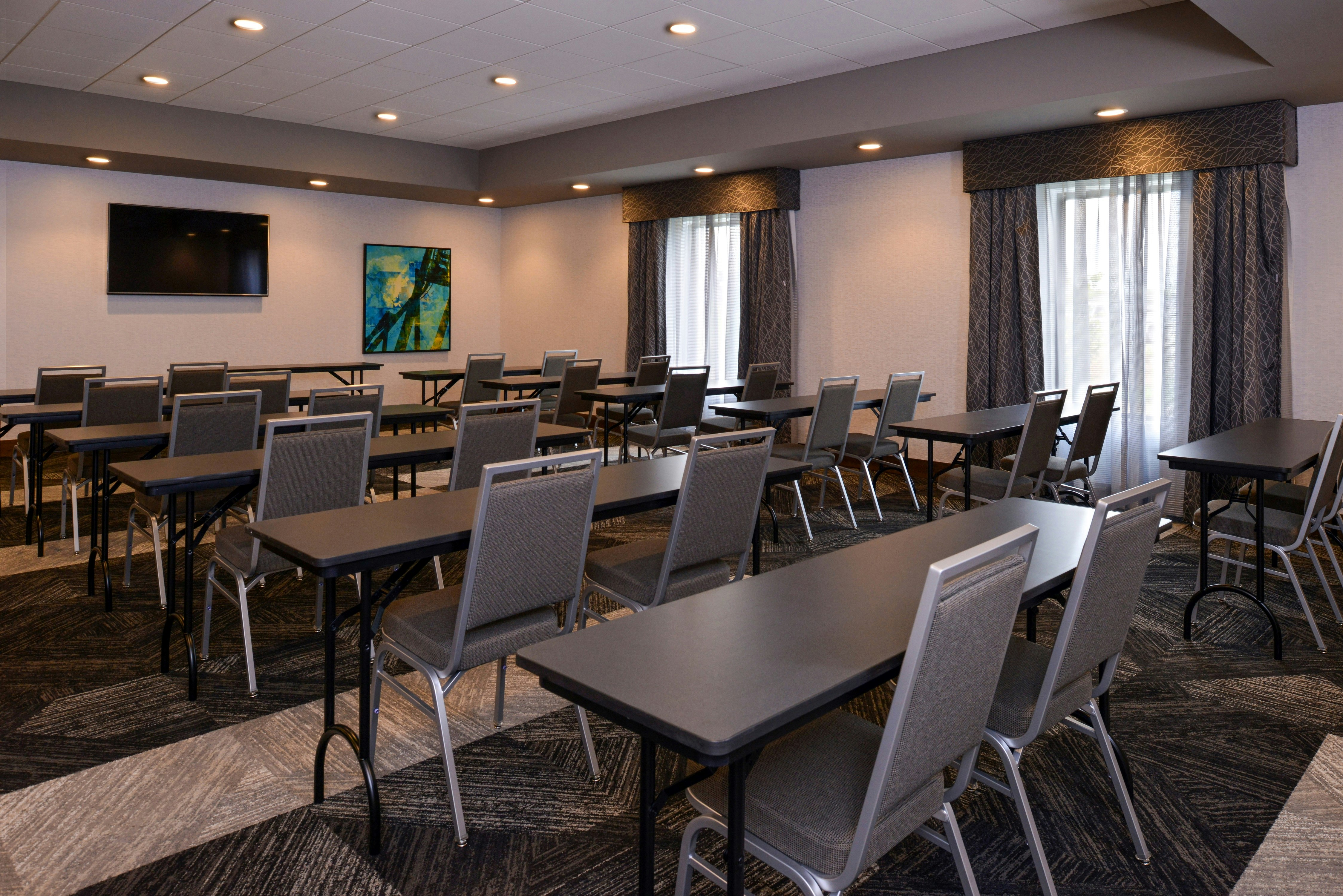 Hampton Inn & Suites Cincinnati-Mason 28/31