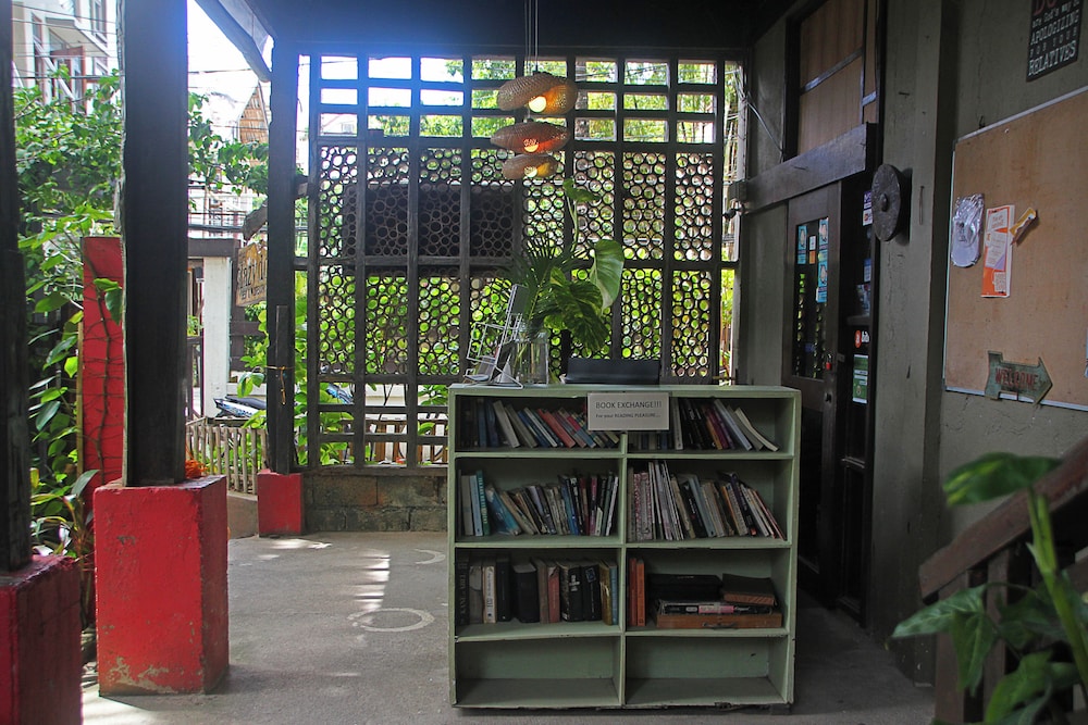 The Lazy Dog Bed And Breakfast 37/60