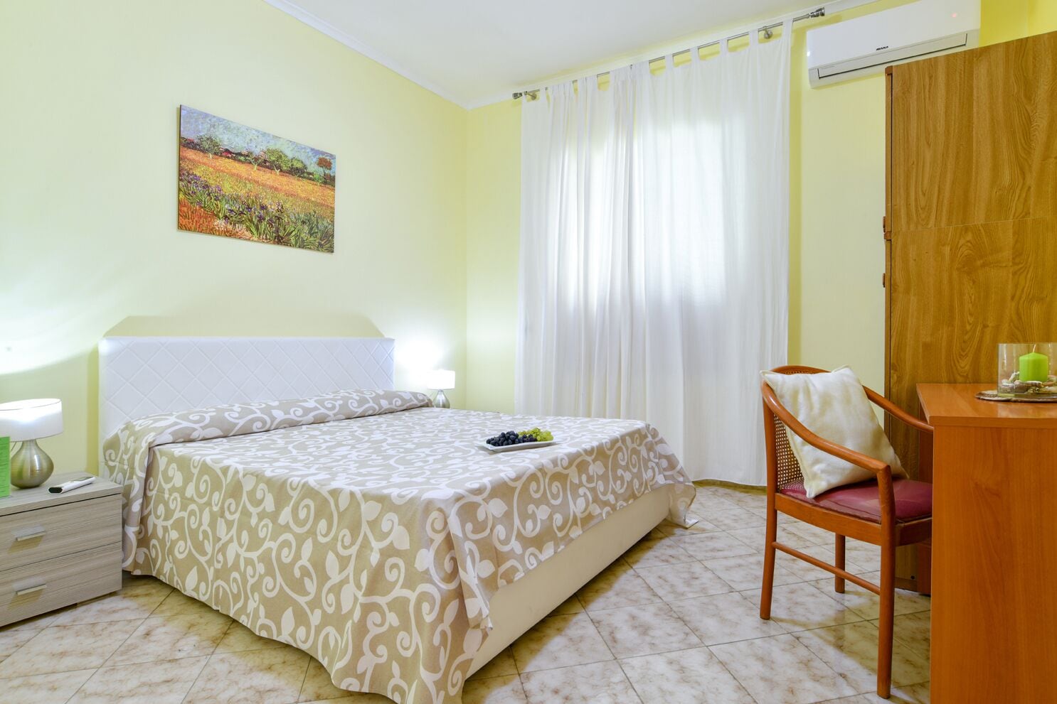شقة عائلية بسرير كوين وسريرين منفصلين بغرفة نوم واحدة بحمام خاص في الطابق الأرضي، Green Paradise Affittacamere 2/3