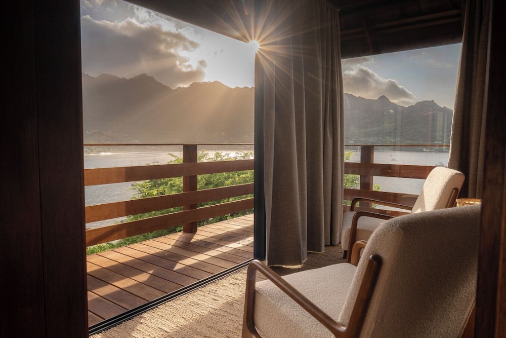 NUKU HIVA KEIKAHANUI PEARL LODGE 29/56