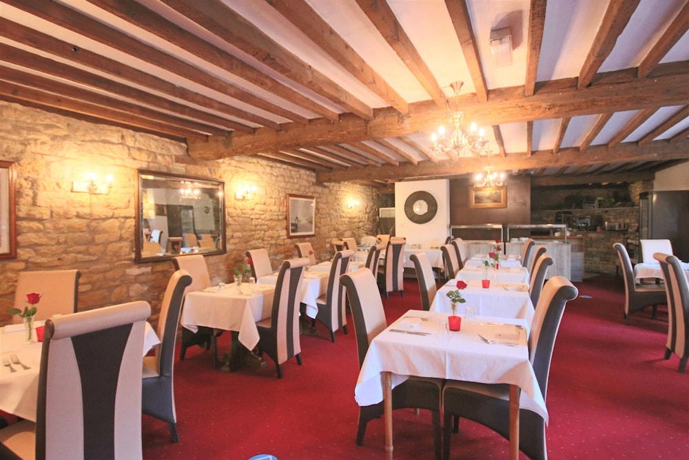 The Crown Hotel 32/47
