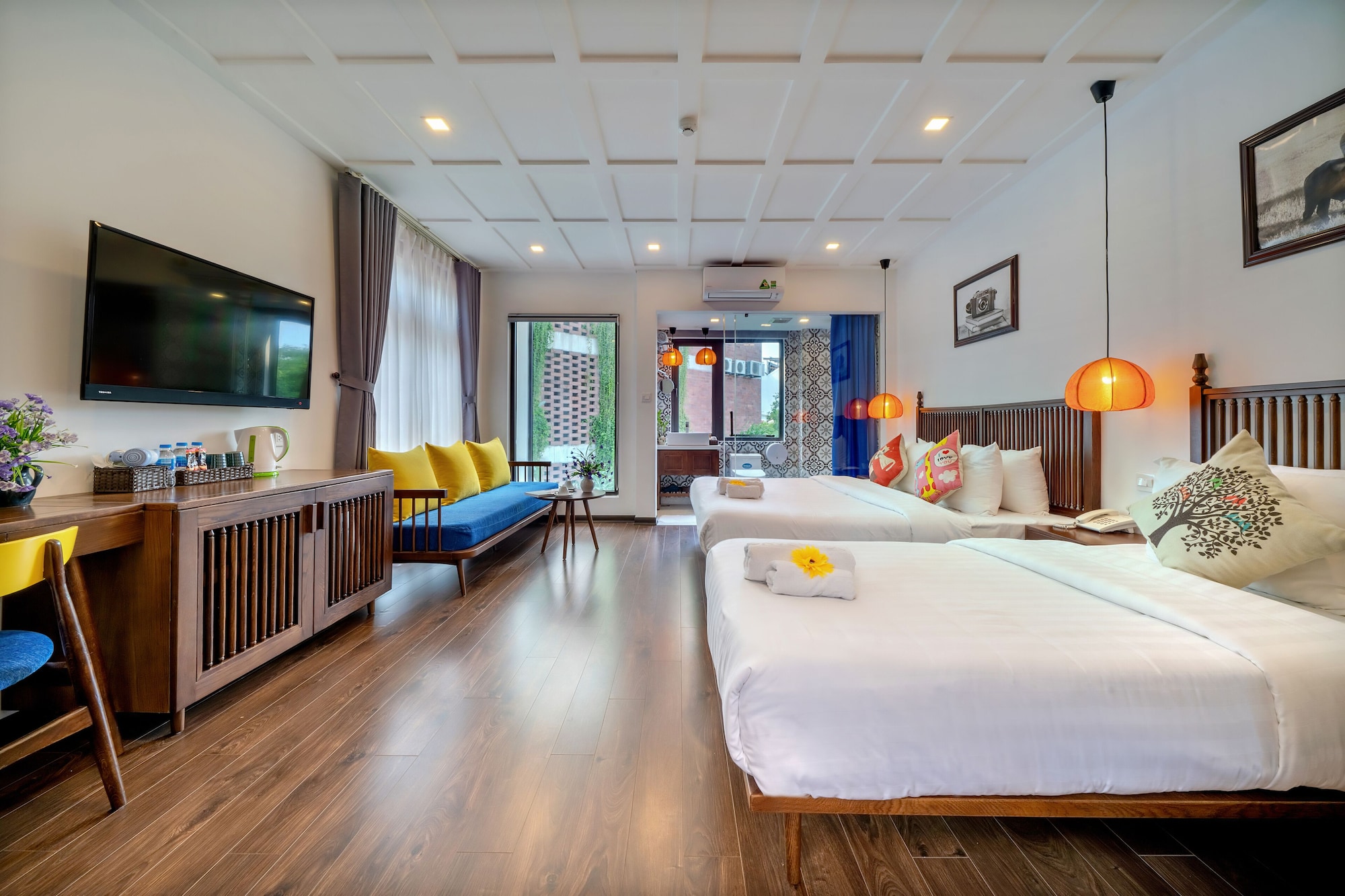 LUXURY, TRIPLE, MULTIPLE BEDS, GARDEN VIEW
