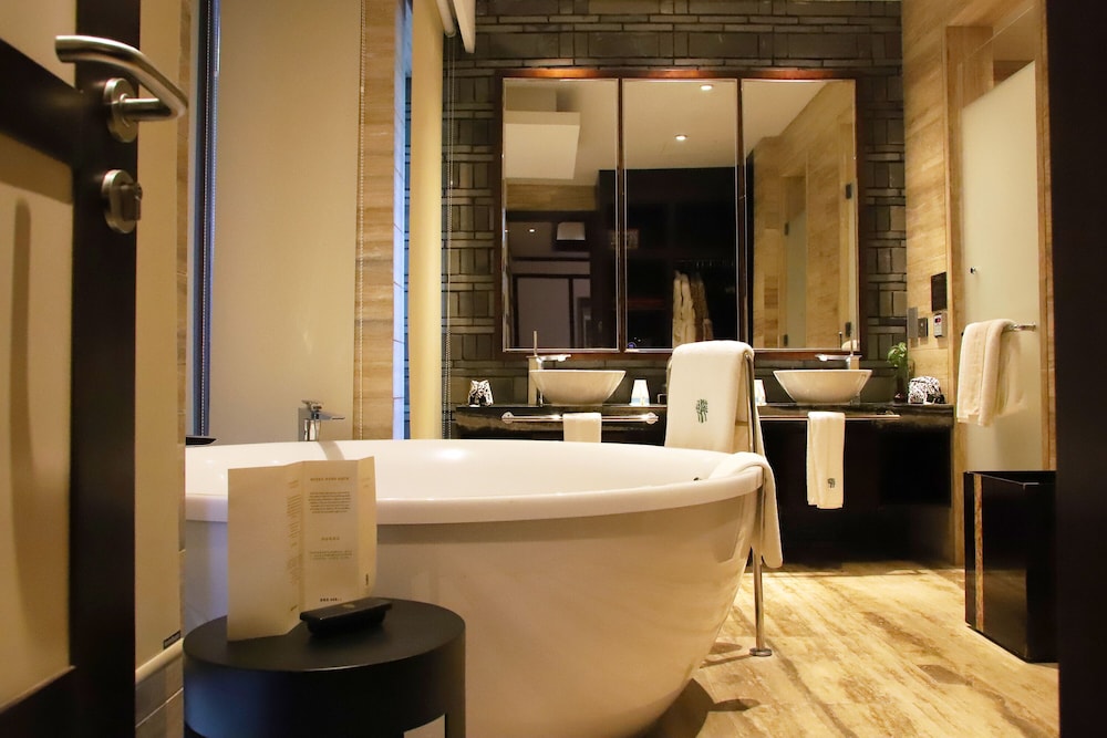 Banyan Tree Chongqing Beibei 50/50