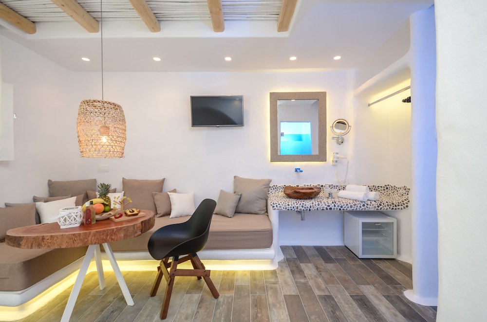 Naxos Island Escape Suites 52/71