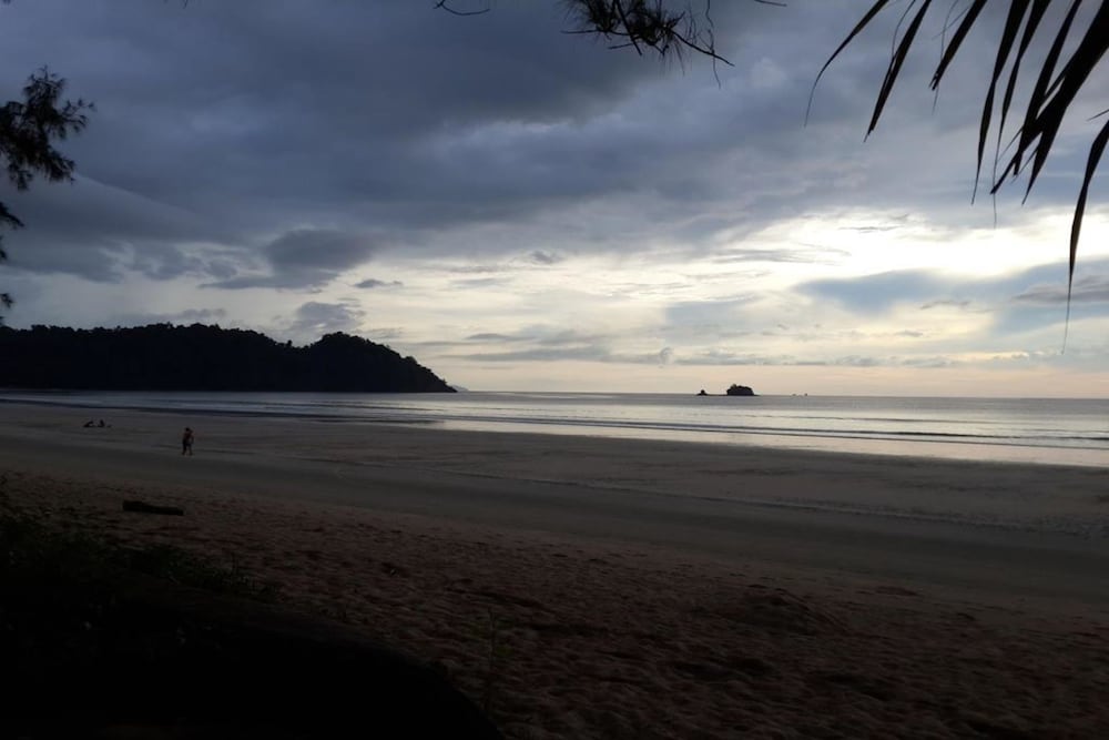 Phayam Coconut Beach Resort 40/50
