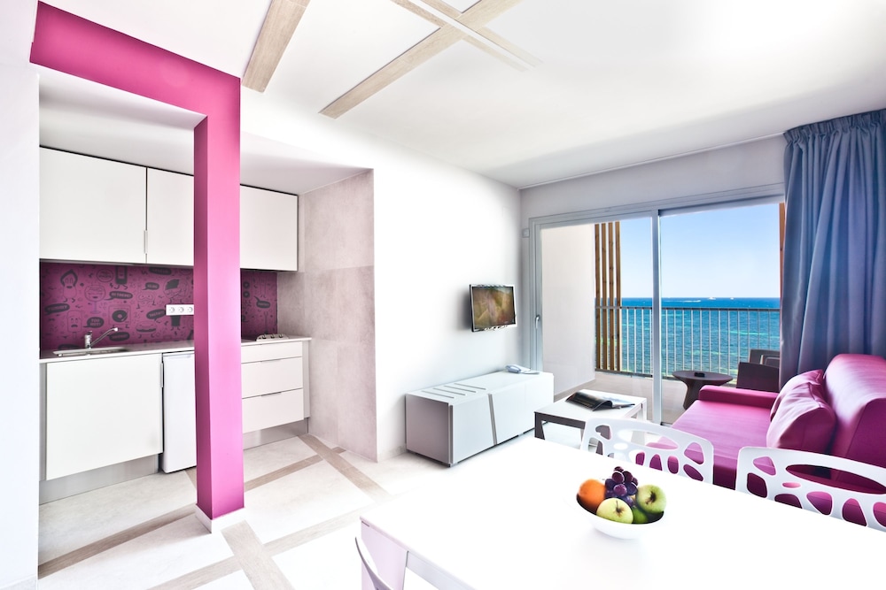 Ryans Ibiza Apartments Adults Only 44/68