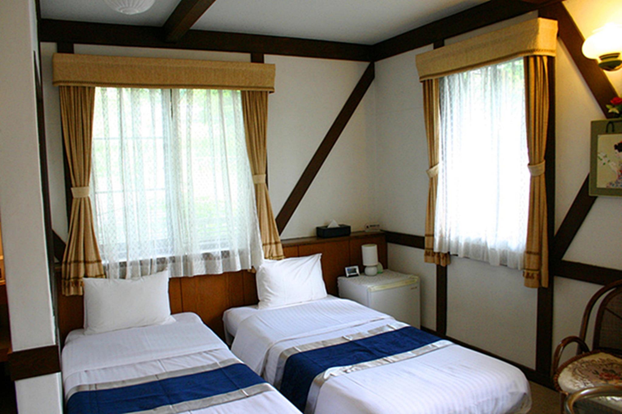 3 Bedrooms, Western, Family, 3 Beds, Mountain View