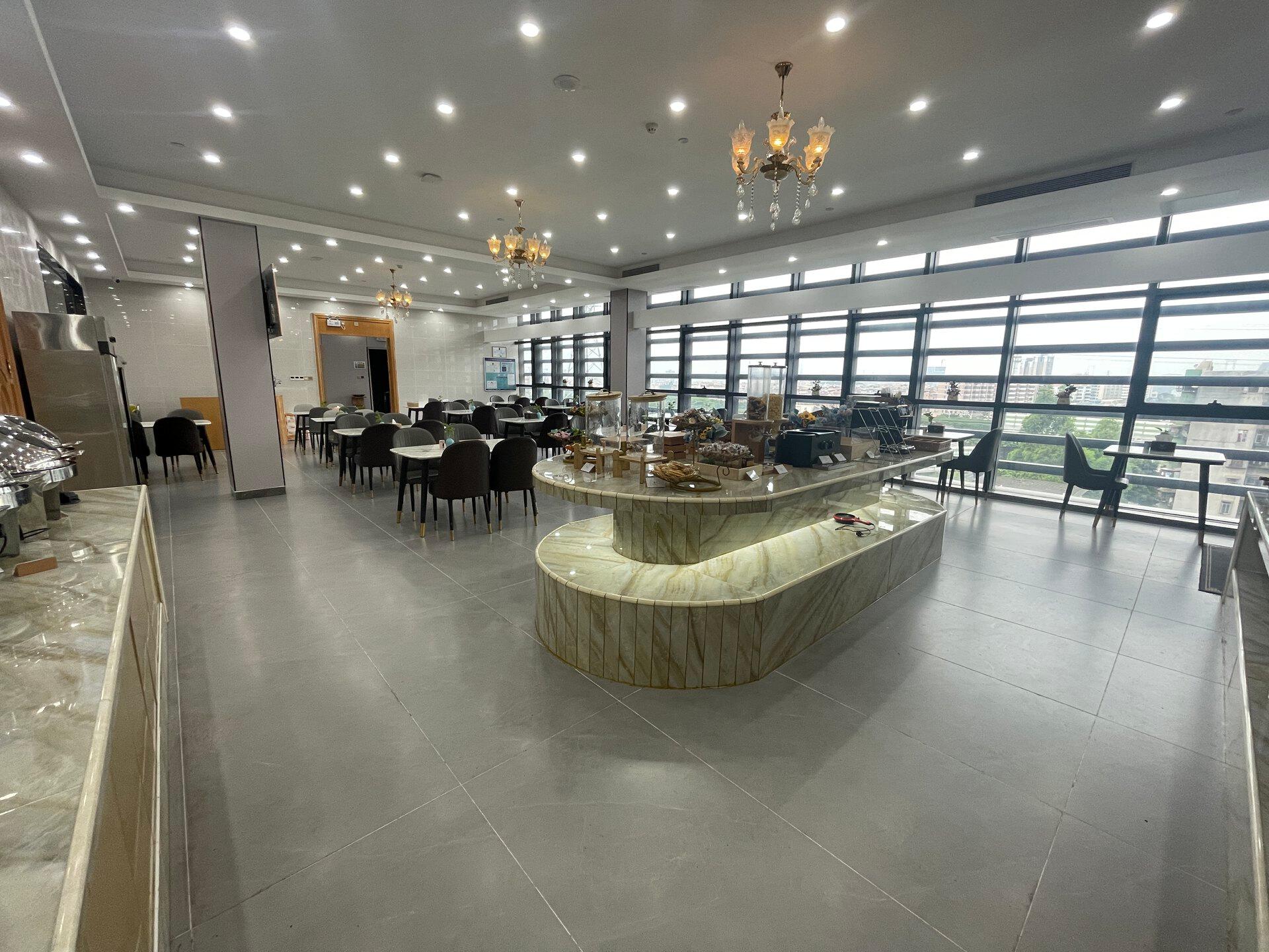 Vienna Hotel (Guangzhou Huangpu Free Trade Zone Xiayuan Subway Station) 22/38