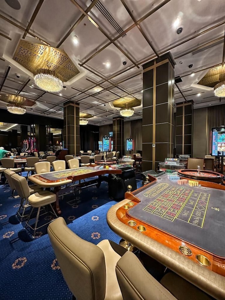 Ramada Plaza by Wyndham Batumi 42/50