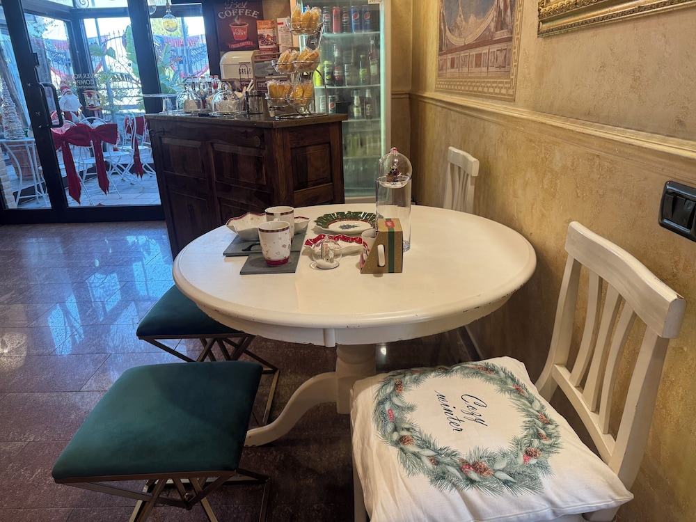 Euro House Inn Airport Hotel Residence 55/72