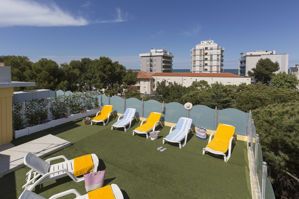 Hotel Cannes 27/37